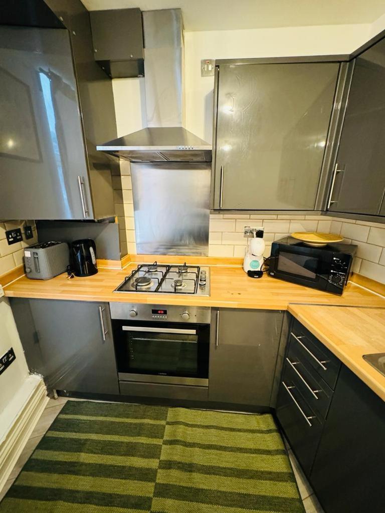 Willesden J Guest Home 4 ลอนดอน ภายนอก รูปภาพ
